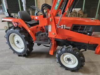 KUBOTA GL21 AVEC CHARGEUR GODET A GRIFFES 